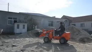 Электрический фронтальный погрузчик E15 (700 кг)