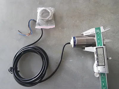 Бесконтактный датчик (индуктивный)