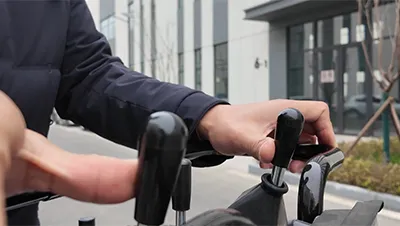 Мини-погрузчик с бортовым поворотом S390