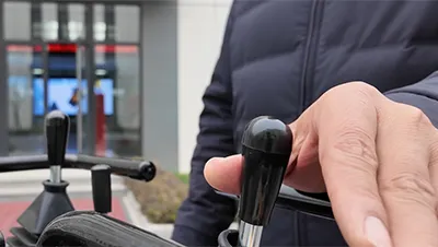 Мини-погрузчик с бортовым поворотом S390