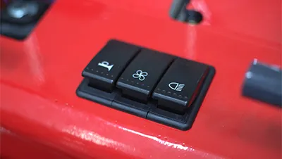 Мини-погрузчик с бортовым поворотом S390