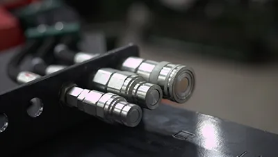 Мини-погрузчик с бортовым поворотом S390