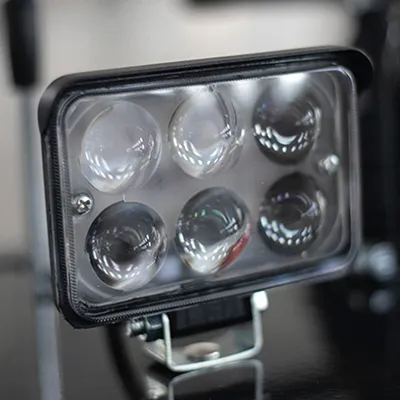 Мини-погрузчик с бортовым поворотом S460