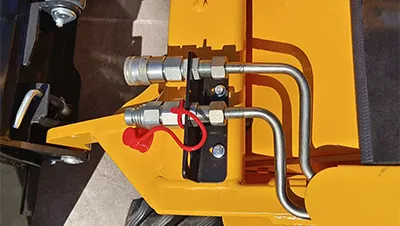 Мини-погрузчик с бортовым поворотом S460