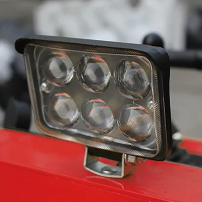 Мини-погрузчик с бортовым поворотом T360