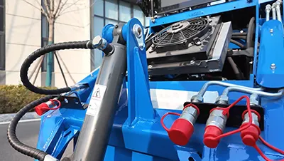 Мини-погрузчик с бортовым поворотом T460