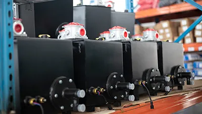 Мини-погрузчик с бортовым поворотом T460