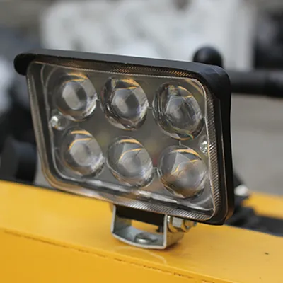 Мини-погрузчик с бортовым поворотом T490