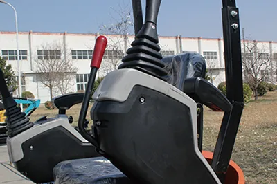 Гусеничный мини-экскаватор KV12/12Plus